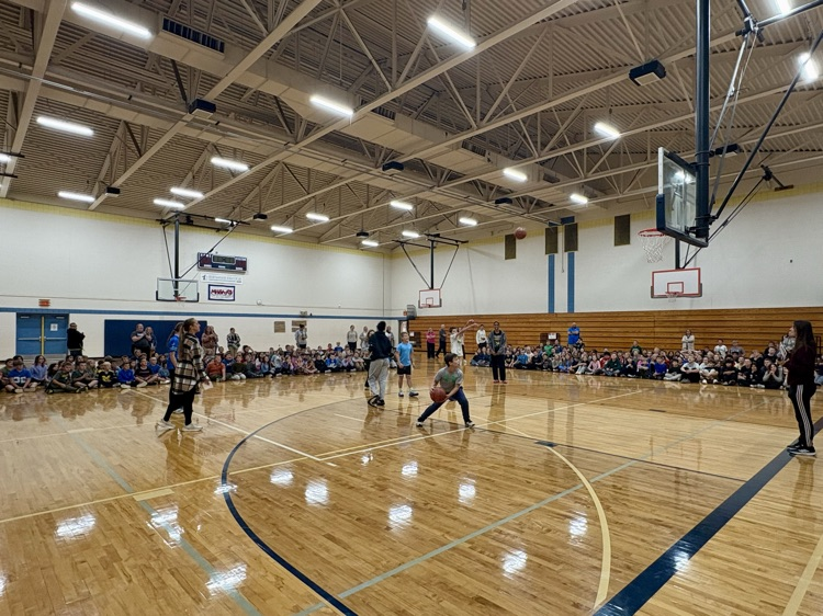 Kids playing basketball