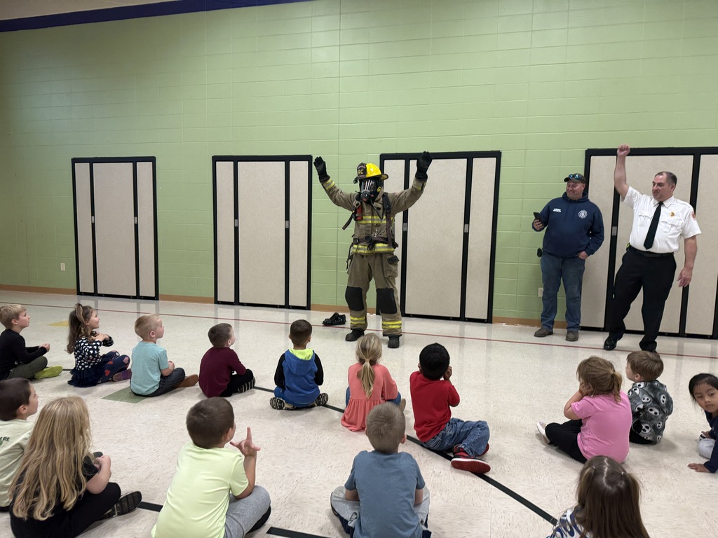 2026 Fire Safety student training and exercises dressed in equipment