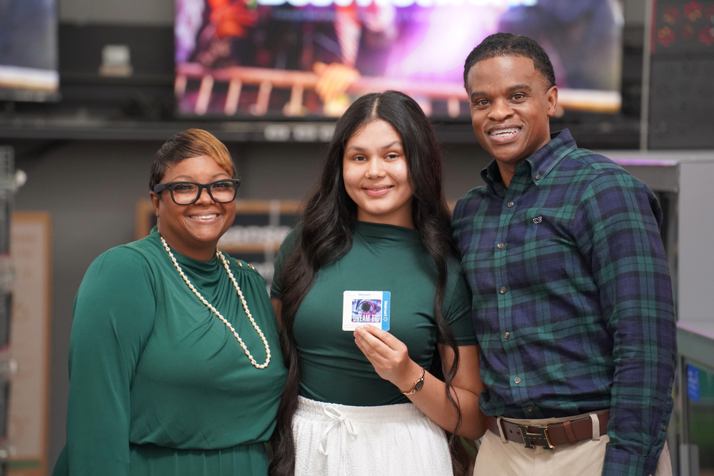 Leap Up for Literacy Shopping Spree Winner with Dr. King