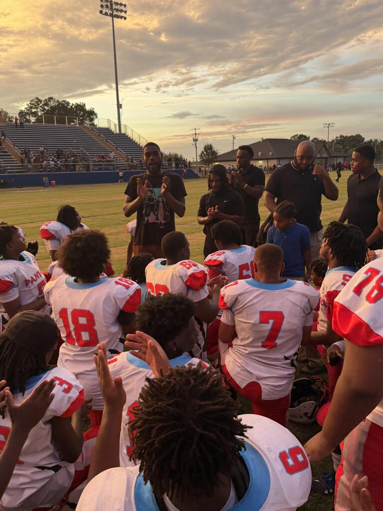Congratulations to our Football and Volleyball teams on their big wins this week!