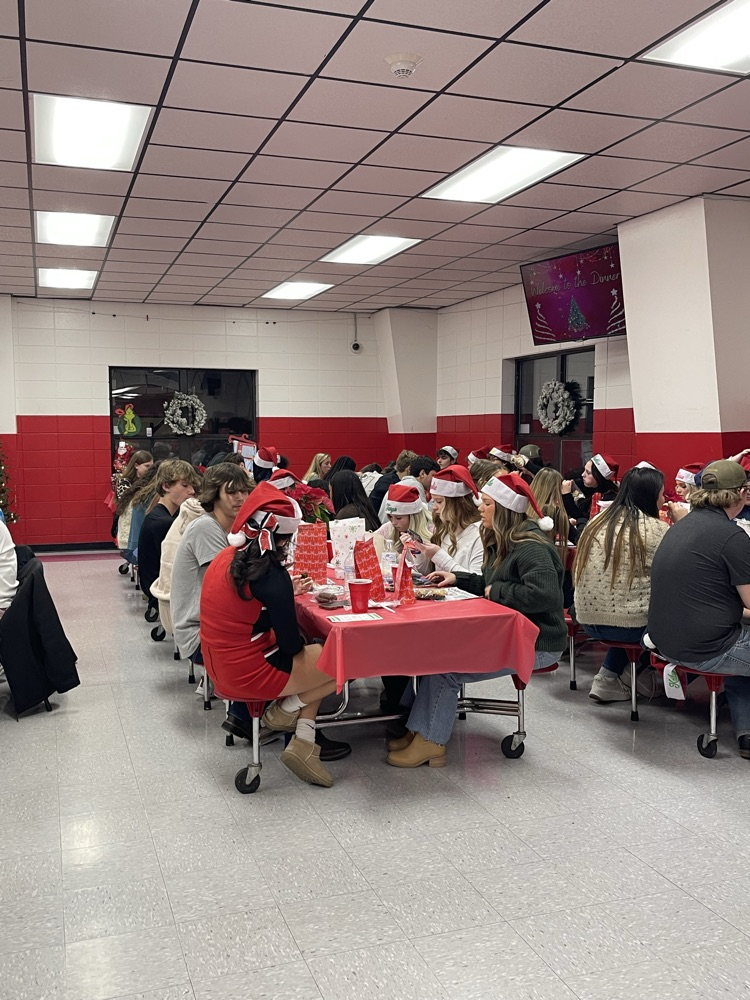 sr holiday dinner