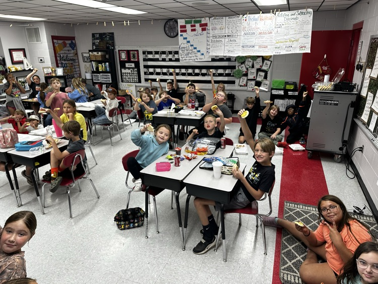 4th grade lunch!
