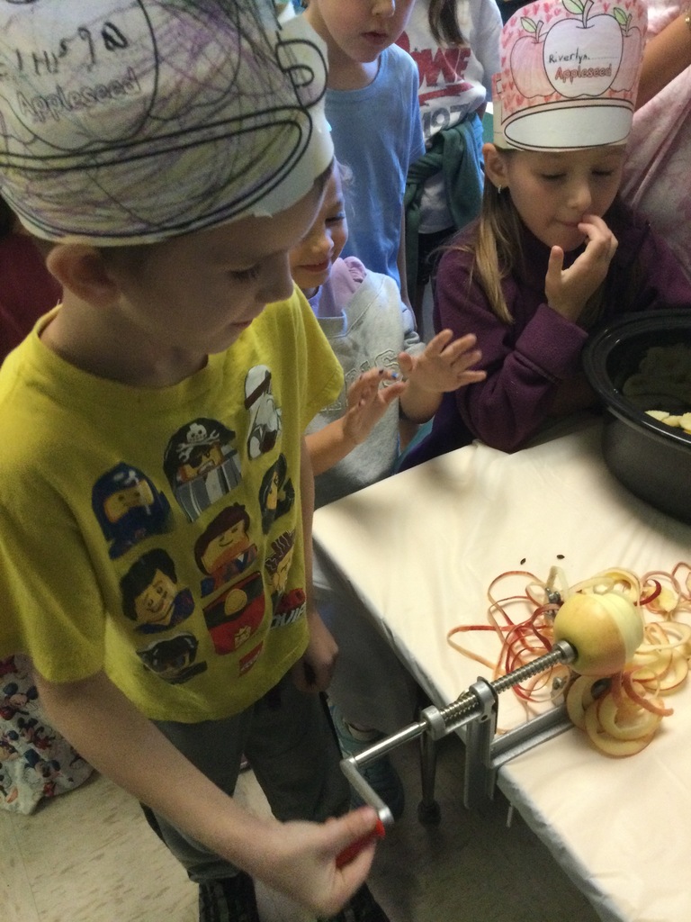 Picture of students celebrating Johnny Appleseed in Mrs. Banton's class.