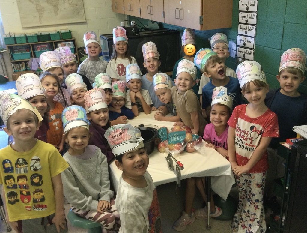 Picture of students celebrating Johnny Appleseed in Mrs. Banton's class.