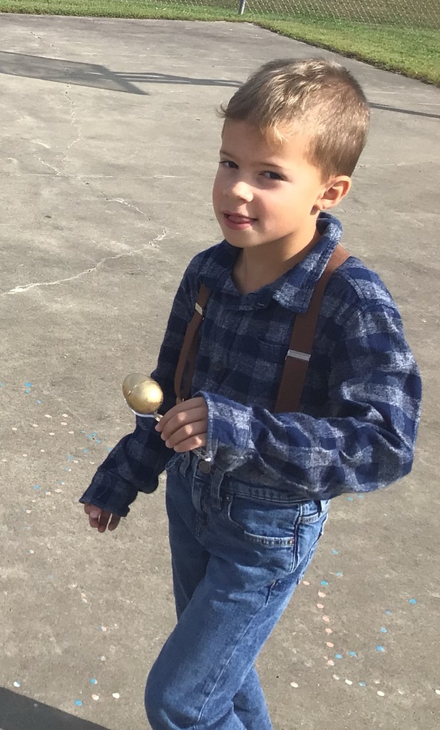 Student dressed up like a Fable Character