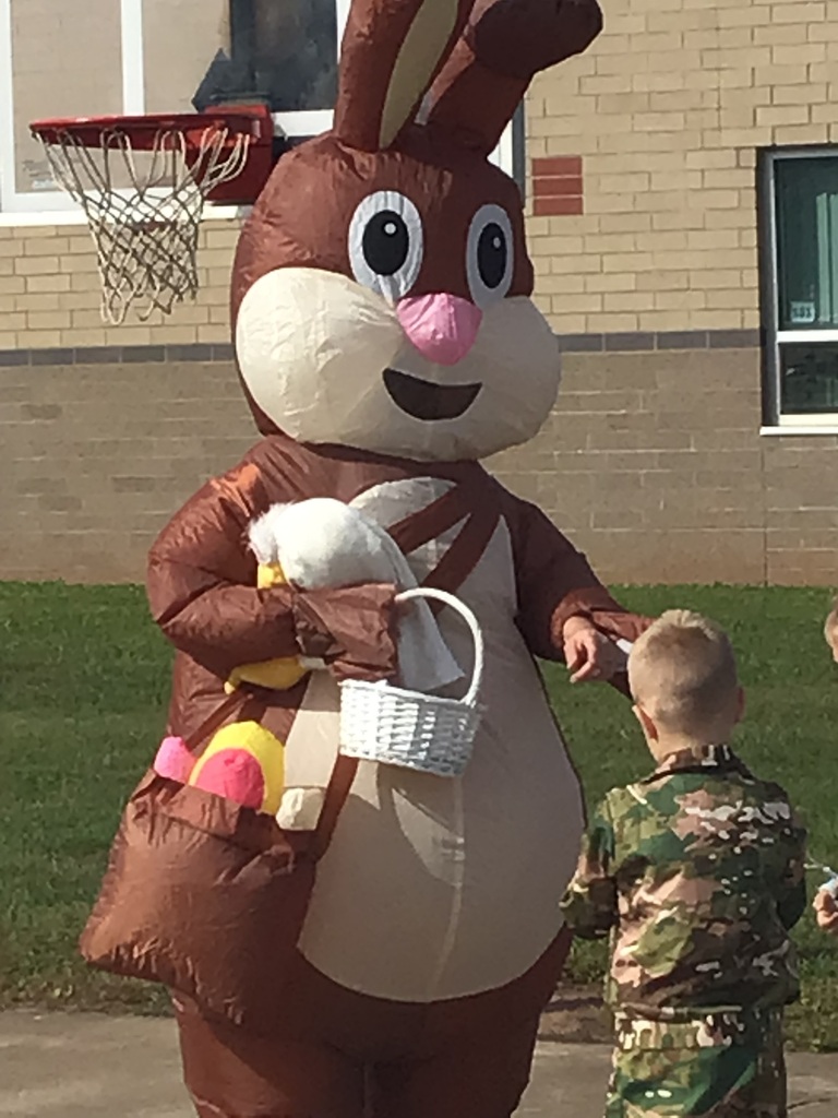 Student dressed up like a Fable Character
