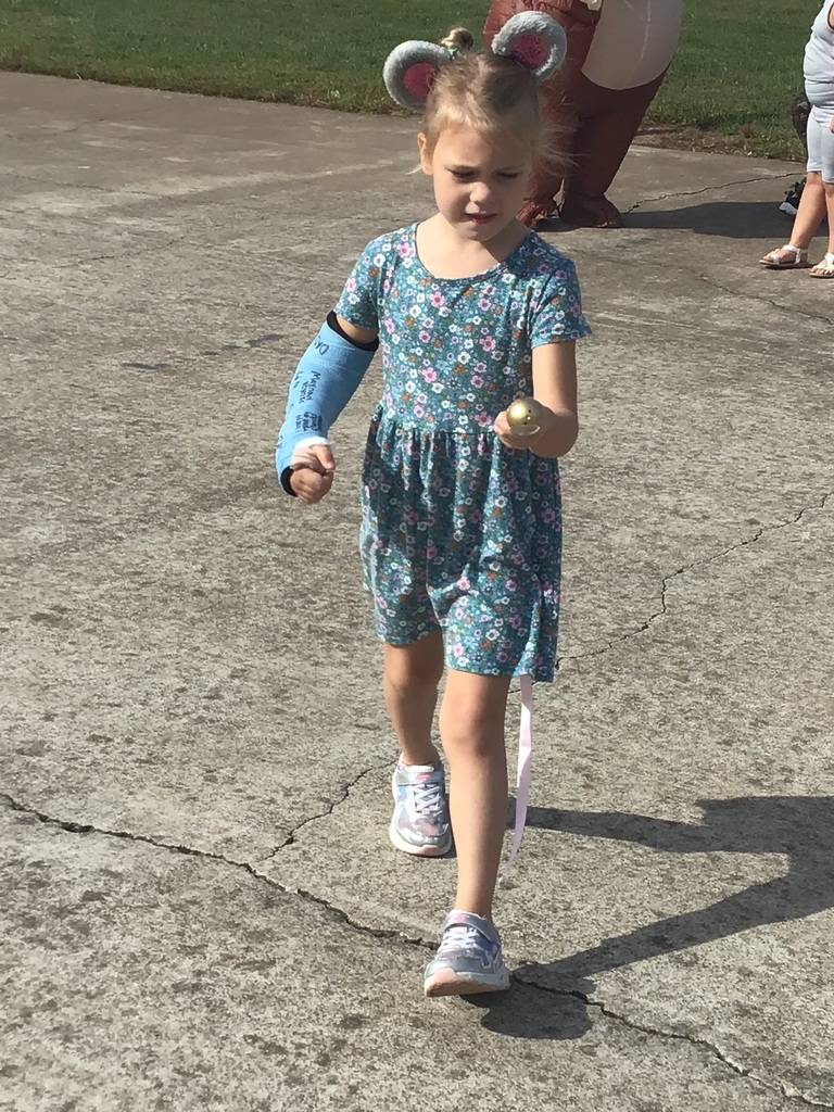 Student dressed up like a Fable Character