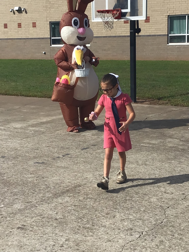 Students dressed up like a Fable Character