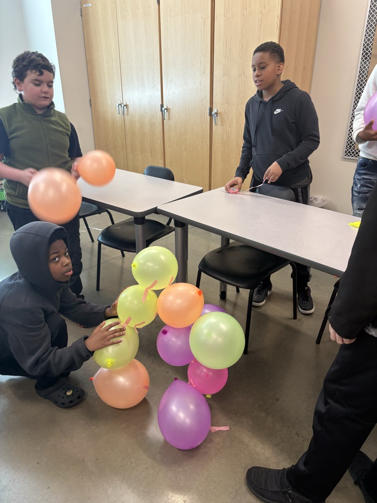 Balloon Tower Challenge 