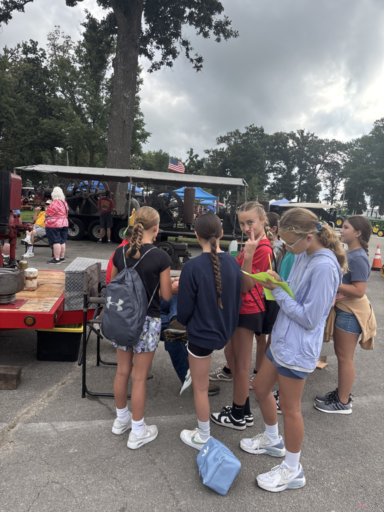 Tractor Show 25