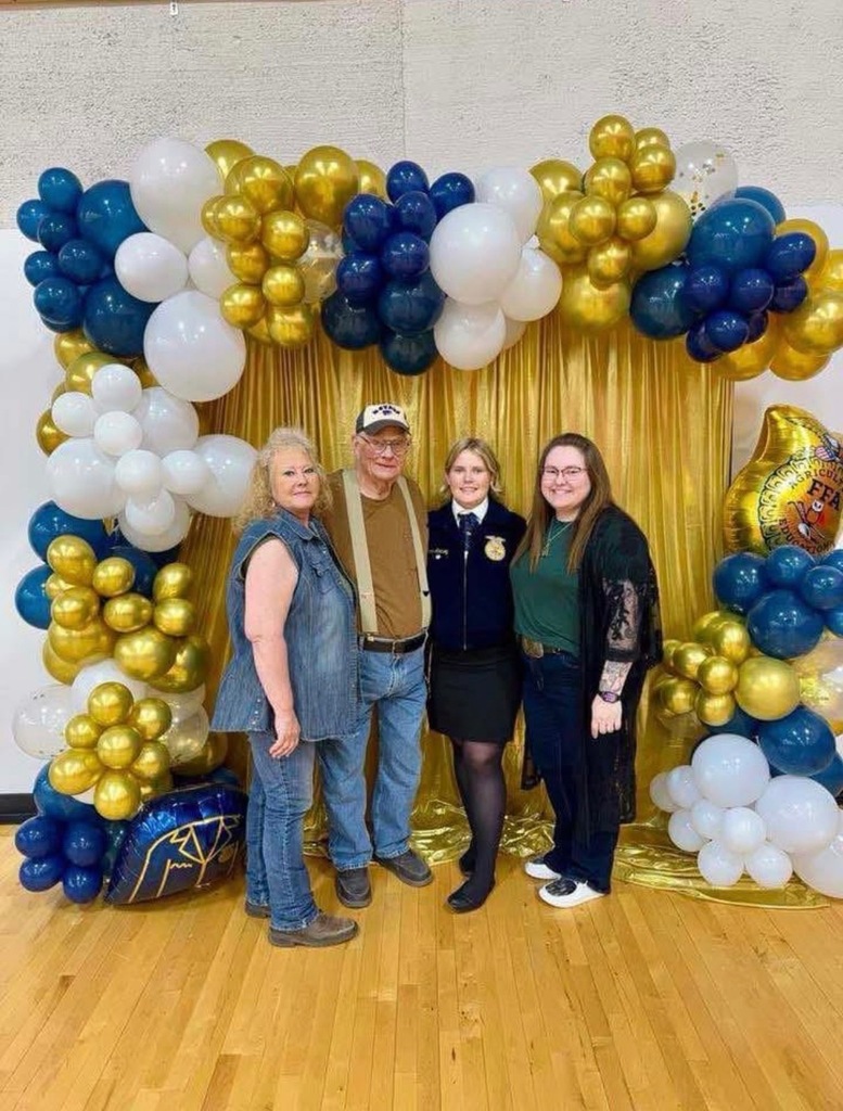 Cierra Lindsey and Family