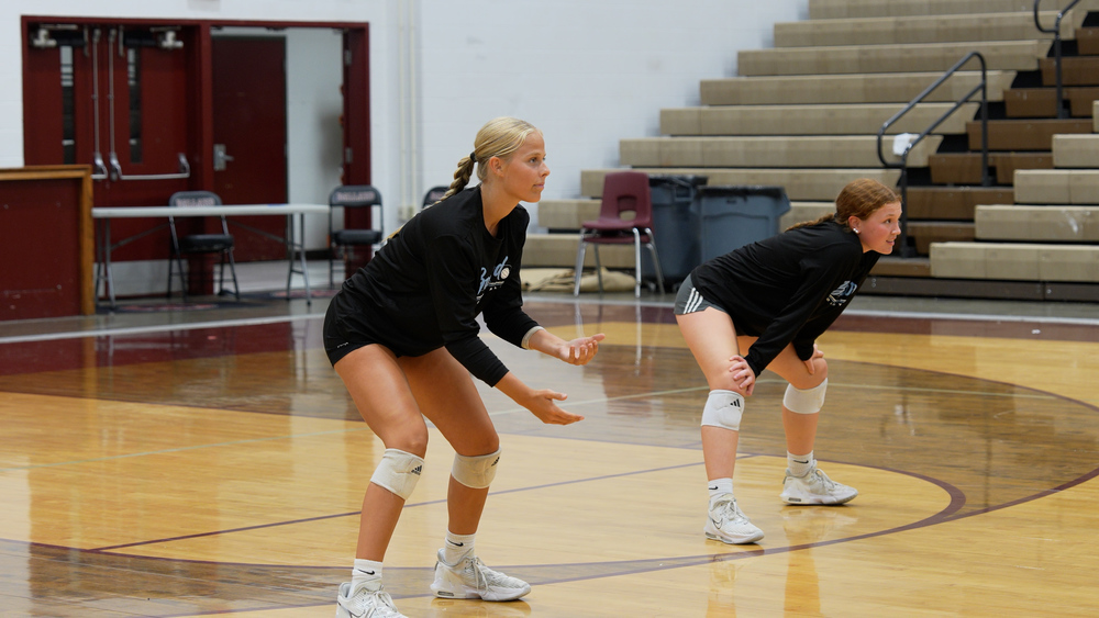 On the left, a girl, Journey Gibson and on the right, a girl, Ruby Tennen.