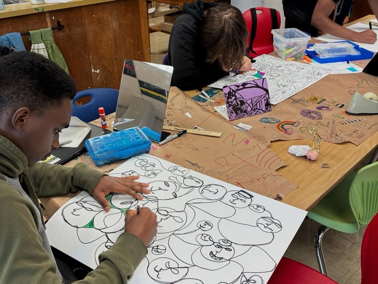 art students, drawing continuous line art Development