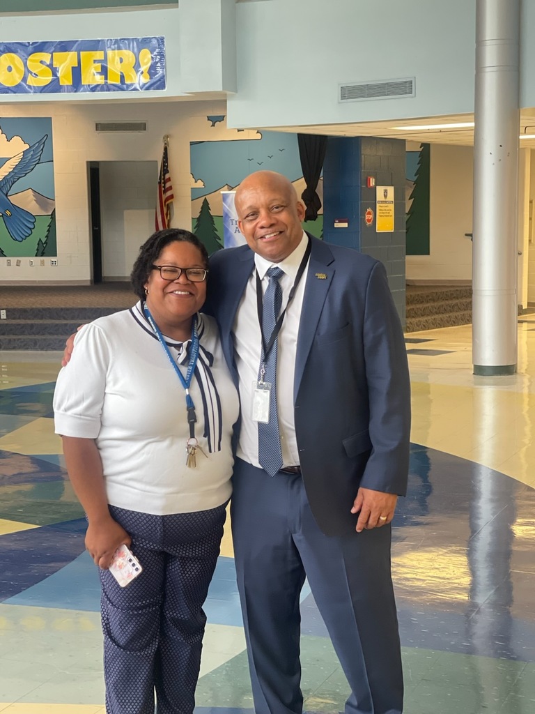 Dr. Yearwood with Foster staff 