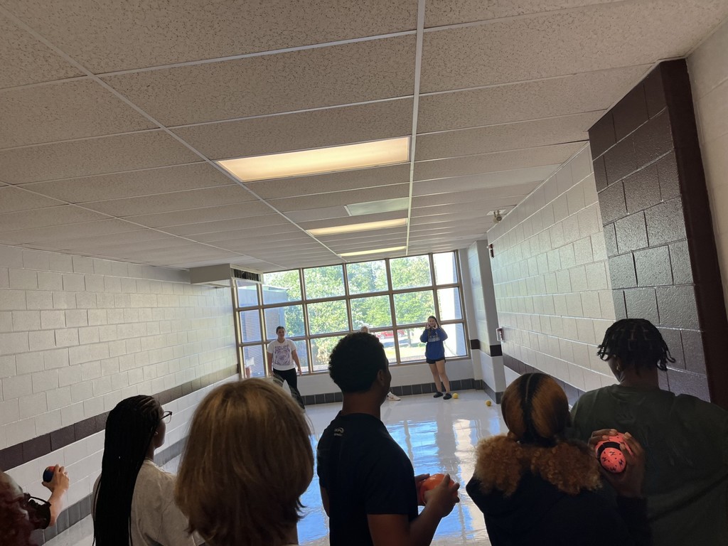 Red Rover, Red Rover, Send the... Particle Over! 🦠  Our Biology students took a classic game and gave it a biological twist! They acted as Cell Membranes to either Actively Diffuse (catch) or Passively Diffuse (dodge) particles like Oxygen and Glucose! 💧🏃💨  Diffusion is one of the toughest concepts, but these Chargers made it hands-on, competitive, and fun! Great job showing off your academic and athletic skills! 🧬💙