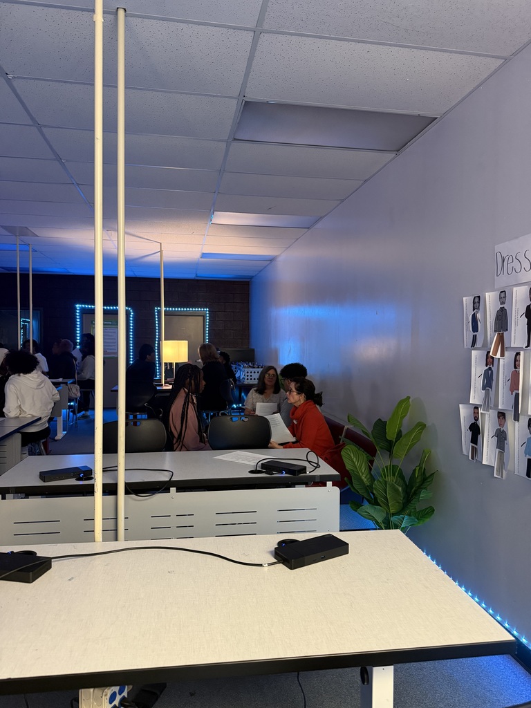 Mock Interviews - Photo Drop! 📸 If you missed our post about the amazing mock interviews last week, here is the proof! Check out these future business leaders in action. Getting this hands-on practice is key to success! Thank you again to our partners! 👏