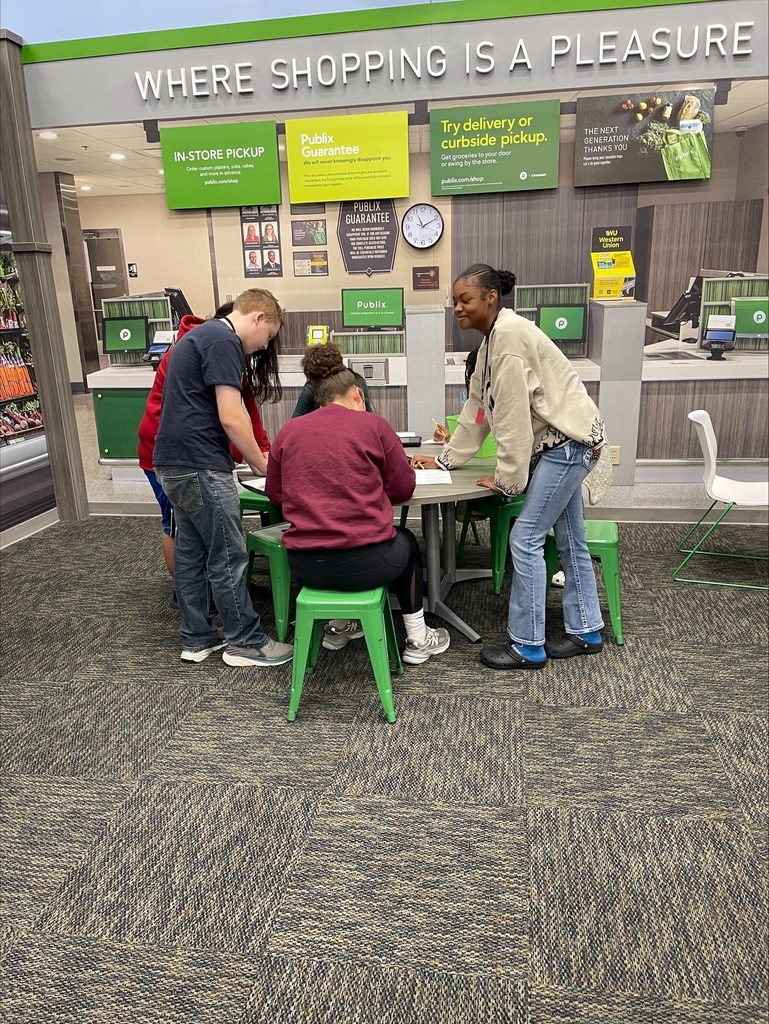 Real life, real budgets! 💰 Our Charger 101 students recently immersed themselves in the world of financial reality at Junior Achievement (JA) Finance Park! Students got a taste of adulthood—managing a mock family budget, navigating insurance costs, and making tough spending decisions based on their future simulated careers. This hands-on experience is key to building financial independence. Great work planning for your future, Chargers! ⚡️