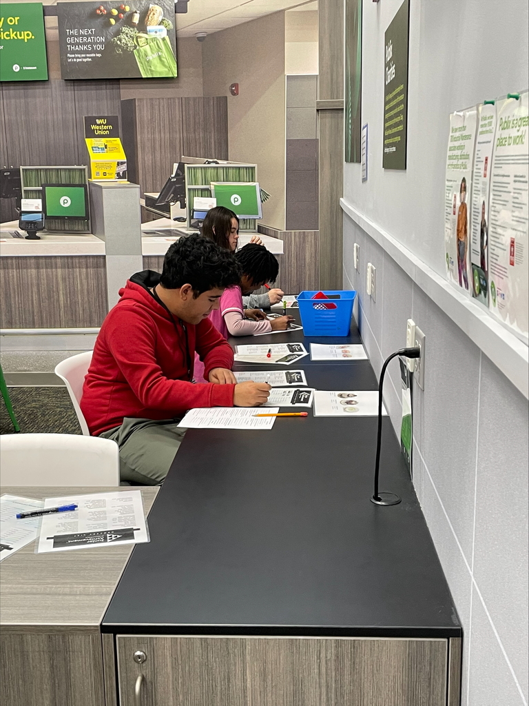 Real life, real budgets! 💰 Our Charger 101 students recently immersed themselves in the world of financial reality at Junior Achievement (JA) Finance Park! Students got a taste of adulthood—managing a mock family budget, navigating insurance costs, and making tough spending decisions based on their future simulated careers. This hands-on experience is key to building financial independence. Great work planning for your future, Chargers! ⚡️