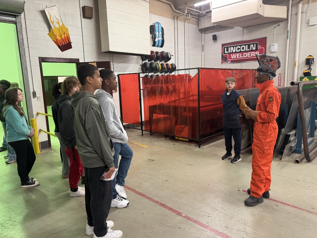 The future looks bright at J-Town! 🤩 We recently loved hosting 8th grade students from Carrithers Middle School as they explored all the amazing pathways our high school has to offer! 🔬  From our Health Sciences Academy and Engineering programs to JROTC and Business, these students got a hands-on look at the diverse opportunities awaiting them.  We can't wait to see the Class of [Insert Future Grad Year, e.g., 2030] become Chargers! 💙⚡️