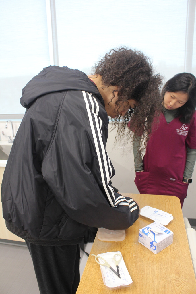 Hands-on healthcare exploration! 🩺 Our Health Science students recently had an incredible experience on their college tour at Galen College of Nursing!  Students didn't just walk the campus—they stepped right into the action, engaging in hands-on simulations in Galen's state-of-the-art labs. They got a real feel for nursing, patient care, and the advanced skills required for their future careers.  Thank you to Galen College of Nursing for giving our Chargers this amazing, practical look at the post-secondary pathway in healthcare! 💙⚡️