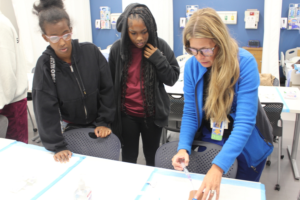 Hands-on healthcare exploration! 🩺 Our Health Science students recently had an incredible experience on their college tour at Galen College of Nursing!  Students didn't just walk the campus—they stepped right into the action, engaging in hands-on simulations in Galen's state-of-the-art labs. They got a real feel for nursing, patient care, and the advanced skills required for their future careers.  Thank you to Galen College of Nursing for giving our Chargers this amazing, practical look at the post-secondary pathway in healthcare! 💙⚡️