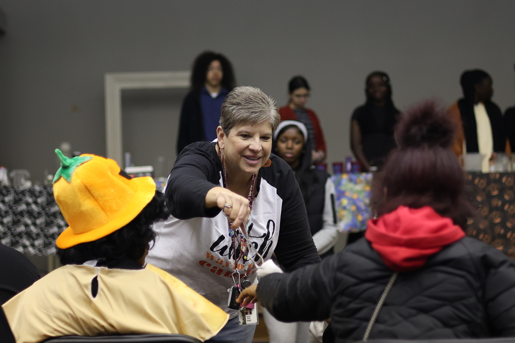 The chemistry was explosive! 💥 Mrs. Payne and her Advanced Chemistry students wowed the audience with our annual Halloween Show!  Students curated a dazzling display of science, featuring incredible reactions, oozing jack-o-lanterns, and spooky chemical transformations. Thank you to everyone who came out to witness this fantastic fusion of learning and fun! 🎃