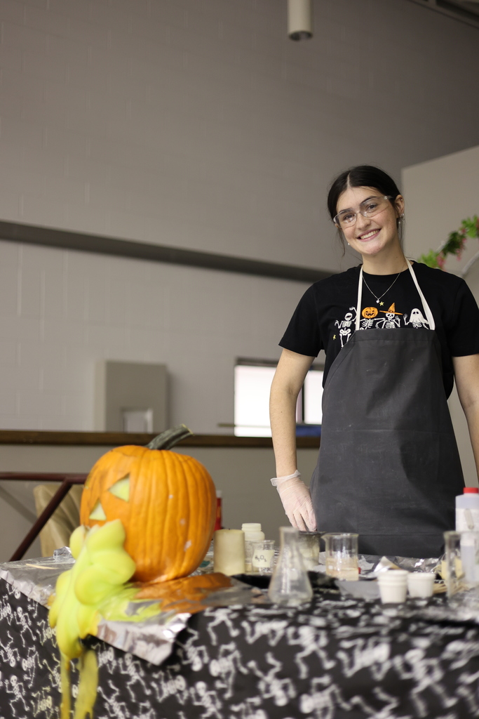 The chemistry was explosive! 💥 Mrs. Payne and her Advanced Chemistry students wowed the audience with our annual Halloween Show!  Students curated a dazzling display of science, featuring incredible reactions, oozing jack-o-lanterns, and spooky chemical transformations. Thank you to everyone who came out to witness this fantastic fusion of learning and fun! 🎃
