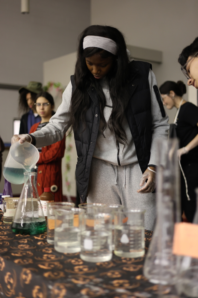 The chemistry was explosive! 💥 Mrs. Payne and her Advanced Chemistry students wowed the audience with our annual Halloween Show!  Students curated a dazzling display of science, featuring incredible reactions, oozing jack-o-lanterns, and spooky chemical transformations. Thank you to everyone who came out to witness this fantastic fusion of learning and fun! 🎃