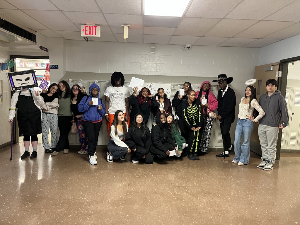 Learning has never tasted so sweet! 🍦 Mrs. Abram's Science/Biology and Anatomy students were selected for the Dairy Queen Sweet Reading and Rewards Program! 🤩  Students earned reward cards (featuring a meal, Blizzard, and more!) by reading monthly Science Literacy Articles and Body System Case Studies, successfully applying new vocabulary.  They were very surprised by their reward! Thank you, @dairyqueen, for supporting our Science students at Jeffersontown High School! 💙⚡️