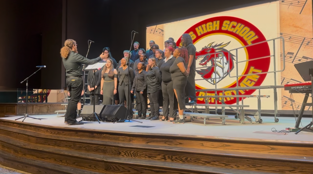 doss High school choir at voices united concert