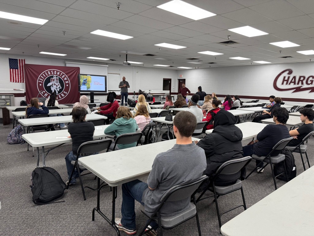 Inspiring visit today for our Teaching & Learning students and our Class Act FCU interns! 📚🏦 We were thrilled to host representatives from the University of Louisville, who spoke about college pathways and career opportunities in both education and finance. It was a fantastic opportunity for our students to connect their current learning to future success. A huge thank you to Class Act FCU for going the extra mile and providing a delicious lunch for all the students and guests! Your continued partnership and support make these valuable experiences possible.