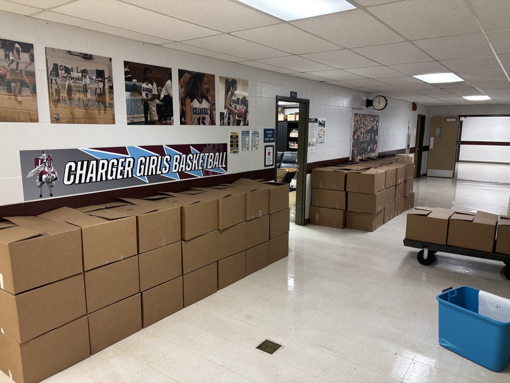 GOAL REACHED! 🎯🦃 It's been just over a month since the Charger Youth Service Center set a goal of 100 turkeys/small hams for our drive—and we are thrilled to report: WE DID IT! 👏👏👏 This massive success is a testament to the incredible support from our community partners: Kyana Packaging Solutions (JTown) Value Market (Outerloop Location) Mt. Calvary Lodge #126 A huge shout-out to all the staff, and especially our student organizations—NHS, Beta Club, and MofQ—who packaged a phenomenal 65 boxes! Our student leaders absolutely ROCK‼️ This was a total J Town HS team effort. These donations will be distributed throughout the Thanksgiving and Christmas season for those in need. Thank you for making a difference!