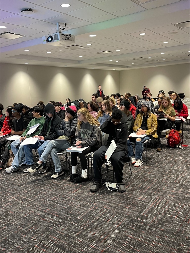 Our Freshman Academy students are already planning for the future! 🚀 We wrapped up the week before Thanksgiving Break with an awesome trip to the University of Louisville! Seeing the campus and thinking about their long-term goals has inspired them to finish the semester strong. Go Cards! 🔴⚫️