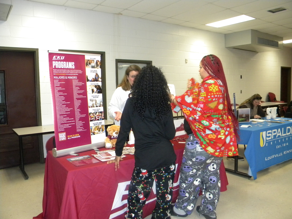 students at college fairstudents at college fair