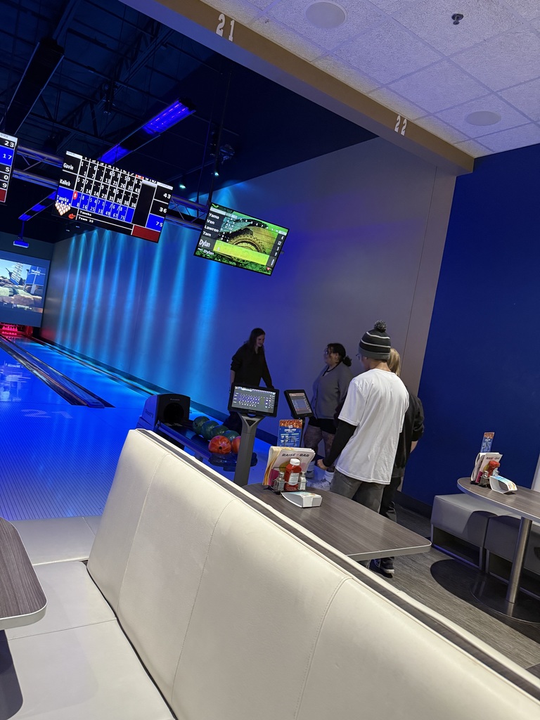 Academic Excellence = A Day of Fun! 🏆🎳  Today, we headed to Main Event to celebrate an incredible group of Juniors and Seniors! These students earned Proficient or Distinguished scores on the KSA test, and we couldn't be prouder of their hard work and dedication. 📈✨  From the bowling lanes to the arcade, it was a well-deserved day of celebration for our top-performing Chargers. Thank you to our students for representing J-Town with such excellence! ⚡️🙌