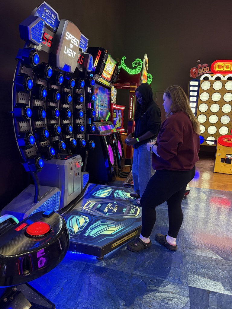 Academic Excellence = A Day of Fun! 🏆🎳  Today, we headed to Main Event to celebrate an incredible group of Juniors and Seniors! These students earned Proficient or Distinguished scores on the KSA test, and we couldn't be prouder of their hard work and dedication. 📈✨  From the bowling lanes to the arcade, it was a well-deserved day of celebration for our top-performing Chargers. Thank you to our students for representing J-Town with such excellence! ⚡️🙌