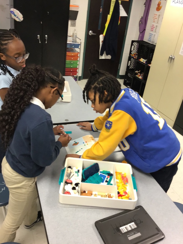 Students in 4th and 5th grade are starting their exploration with our new Lego Science kits!