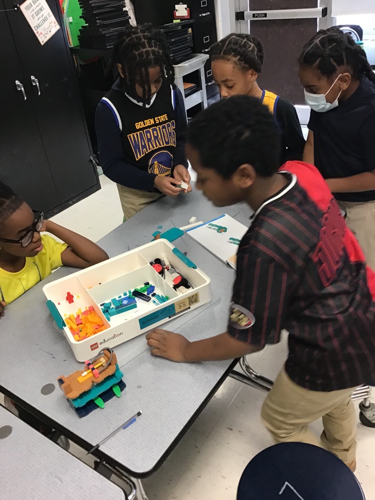 Students in 4th and 5th grade are starting their exploration with our new Lego Science kits!
