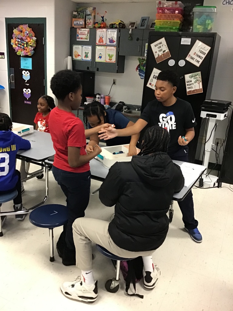 Students in 4th and 5th grade are starting their exploration with our new Lego Science kits!