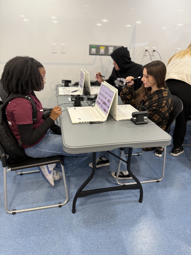 Preparing tomorrow's heroes! 🩺  Our Health Science program is all about giving students the best opportunities to succeed, and that includes partnerships like the one we had with Health Force KY. They recently attended a high-quality hands-on learning experience where they put their knowledge to the test.  Take a look at these pictures—you’re seeing the faces of our future nurses, EMTs, and therapists. They are building a strong foundation, and we are right behind them! ⚡️🩵🩶