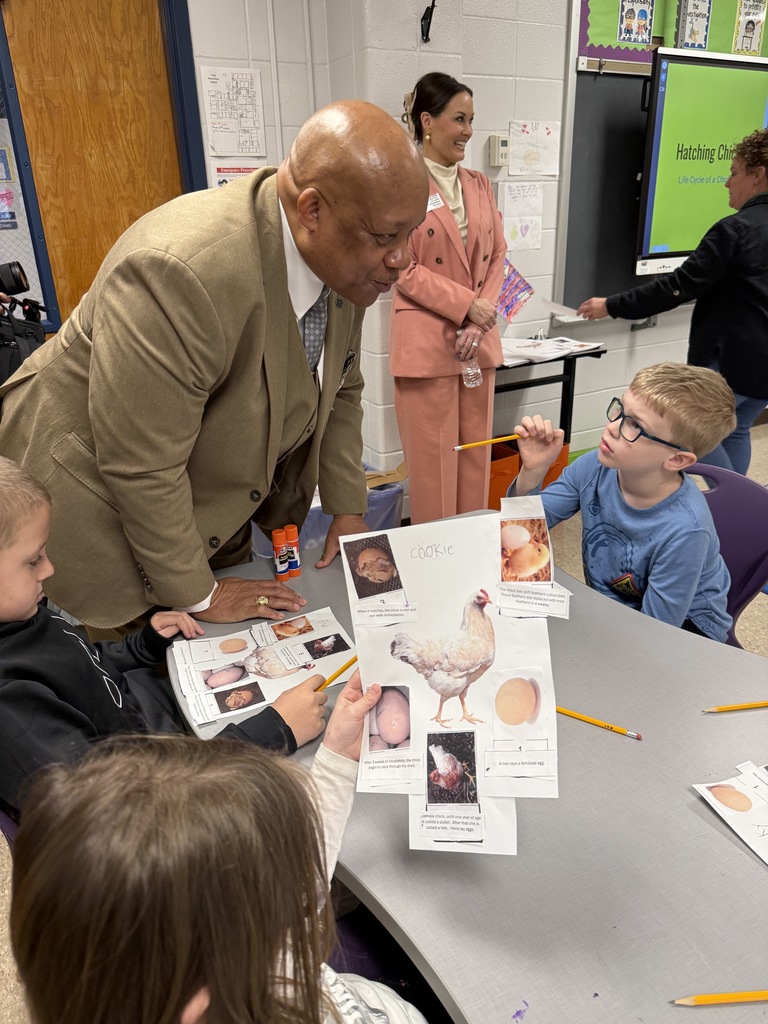 Dr. Yearwood talks to students at Tully Elementary.