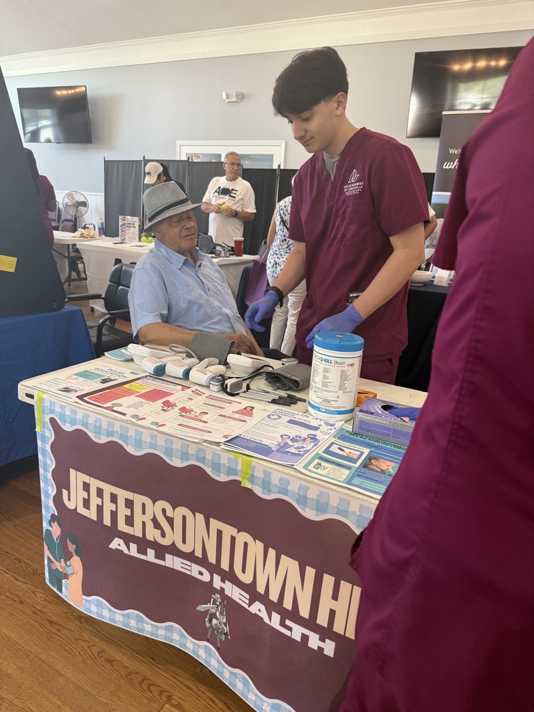 🩺🩸 Health Science Chargers in ACTION! ⚡🩵🤍 Our students brought their skills to the Synergy Health Fair, checking vitals, practicing hands-on patient care, and connecting with our community! 👩‍⚕️🩺💙  Learning by doing is what career readiness is all about! ⚡🩵🤍