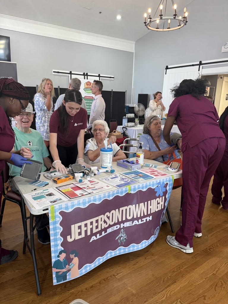 🩺🩸 Health Science Chargers in ACTION! ⚡🩵🤍 Our students brought their skills to the Synergy Health Fair, checking vitals, practicing hands-on patient care, and connecting with our community! 👩‍⚕️🩺💙  Learning by doing is what career readiness is all about! ⚡🩵🤍