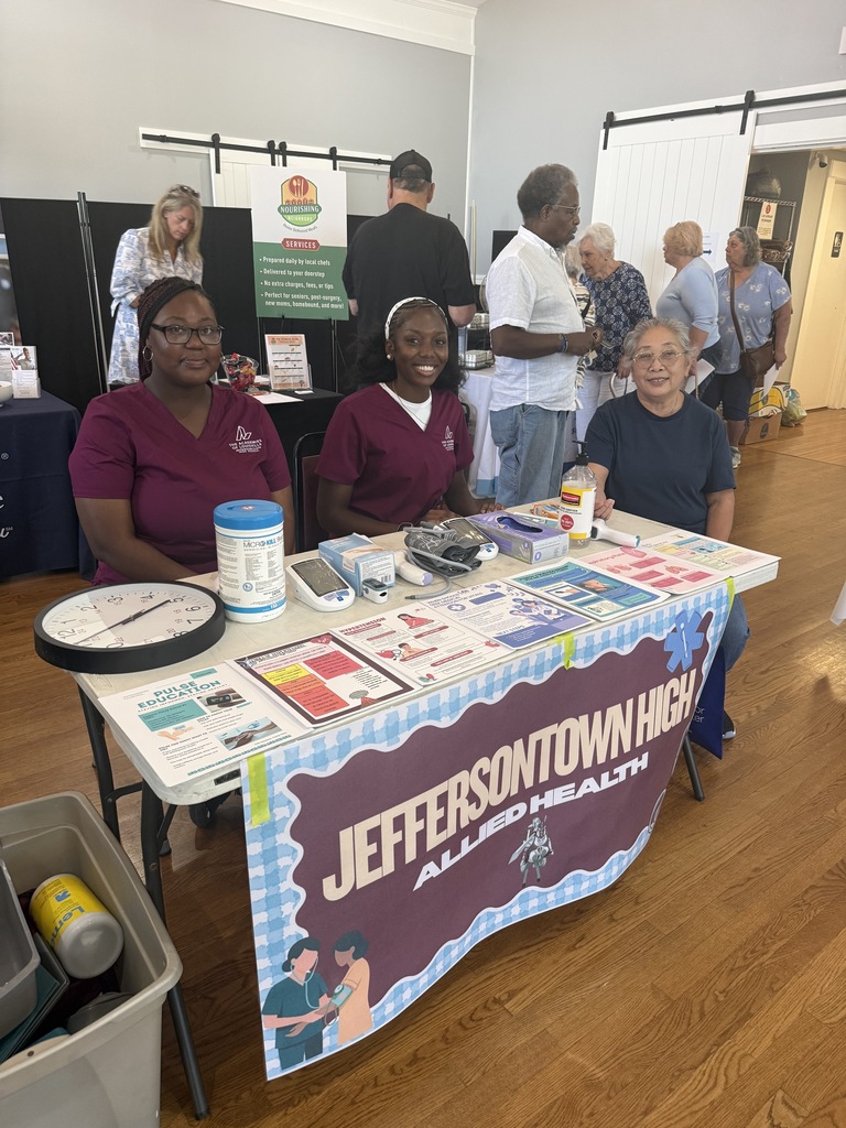 🩺🩸 Health Science Chargers in ACTION! ⚡🩵🤍 Our students brought their skills to the Synergy Health Fair, checking vitals, practicing hands-on patient care, and connecting with our community! 👩‍⚕️🩺💙  Learning by doing is what career readiness is all about! ⚡🩵🤍