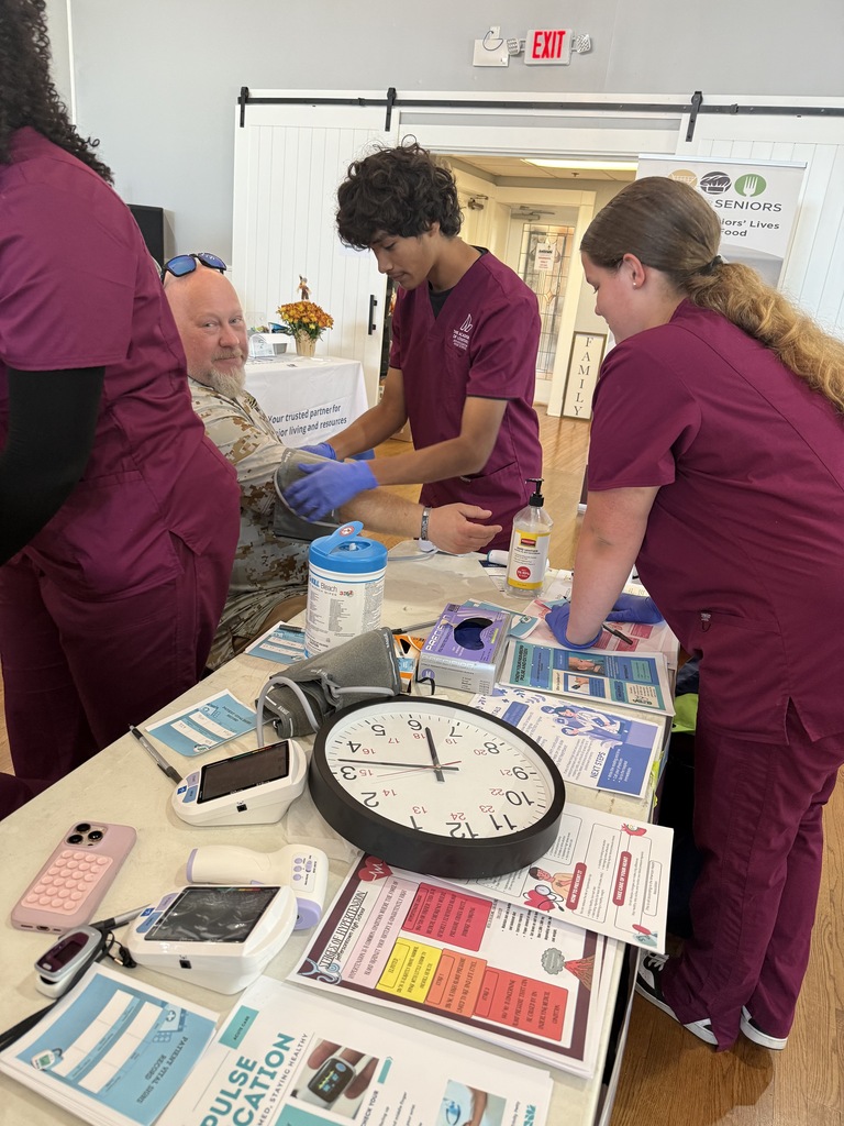 🩺🩸 Health Science Chargers in ACTION! ⚡🩵🤍 Our students brought their skills to the Synergy Health Fair, checking vitals, practicing hands-on patient care, and connecting with our community! 👩‍⚕️🩺💙  Learning by doing is what career readiness is all about! ⚡🩵🤍