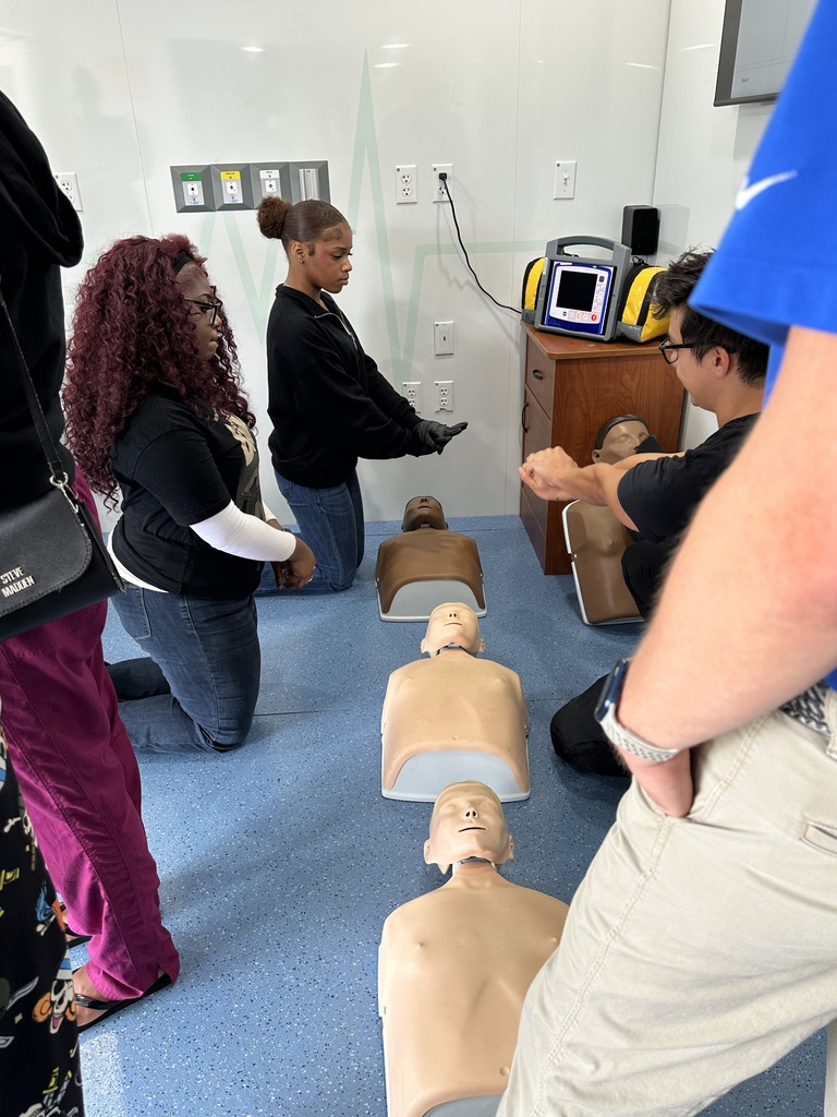 🩺🚑 Exploring Careers in Healthcare! Our Allied Health students recently visited the HealthForce Wagon for an exciting, hands-on look at careers in healthcare! Students explored careers as EMTs, laboratory technicians, surgical technicians, radiology technicians, pharmacy technicians, and respiratory technicians. They even had the opportunity to practice skills from each field! Experiences like these help our Chargers discover their passions, explore career pathways, and take the next steps toward their futures! 🩵⚡
