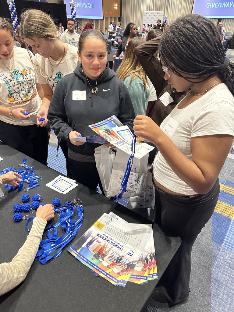 🍎📚 Future Educators in Action!  Our Teaching & Learning students recently visited the University of Kentucky for the College of Education Open House!  This experience gave our Chargers an opportunity to explore pathways in education, learn more about college opportunities, and take another step toward their future careers in teaching!  Today's students, tomorrow's educators! 🩵⚡