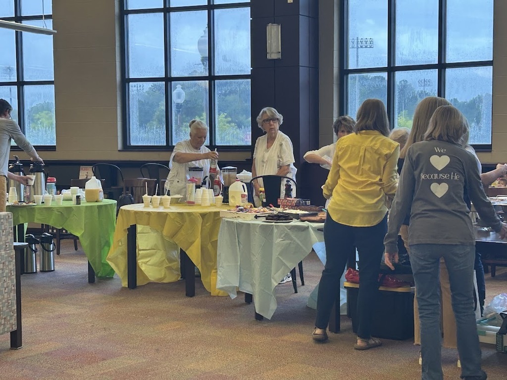 GFBC served breakfast at GHS!