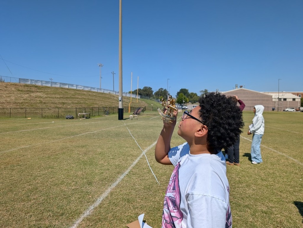 Using trig to measure the height of a light pole