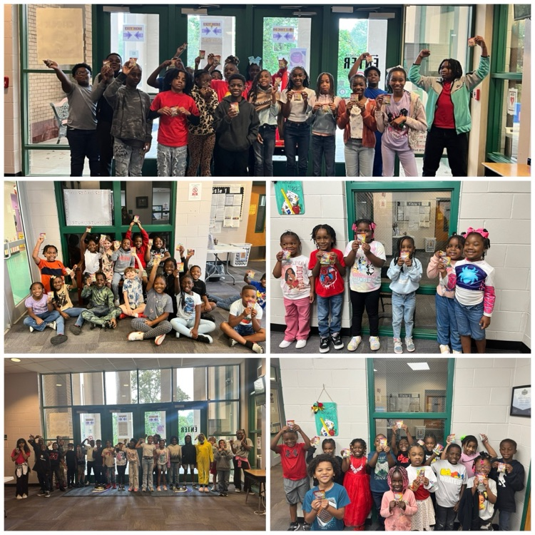 A picture with all of the students with Perfect Attendance the first 9 weeks.